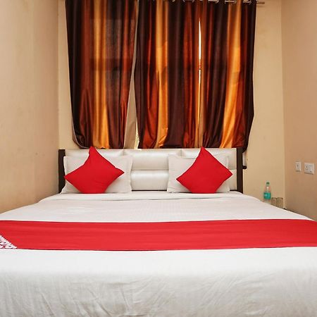 Oyo Flagship Hotel Krishna Chinhat المظهر الخارجي الصورة